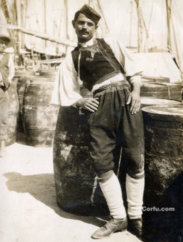 Korfu alte Fotos-Arbeiter im Hafen