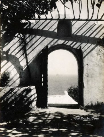 Korfu alte Fotos - im Paleokastritsa Kloster