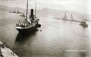 Korfu alte Fotos-Italiener evakuieren Korfu um 1923
