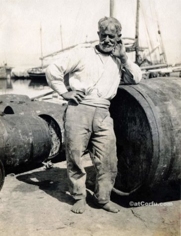 Korfu alte Fotos-Arbeiter im Hafen 1920